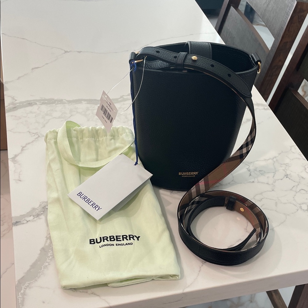 Burberry Black Bucket Shoulder Bag with Reversible Check Strap - Picture 6 of 7